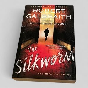The Silkworm by Robert Galbraith (Paperback)